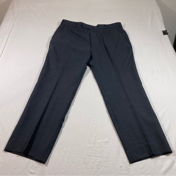 Kenneth Cole Men’s Blue Suit made in the USA 3 button closure blazer - Picture 14 of 16